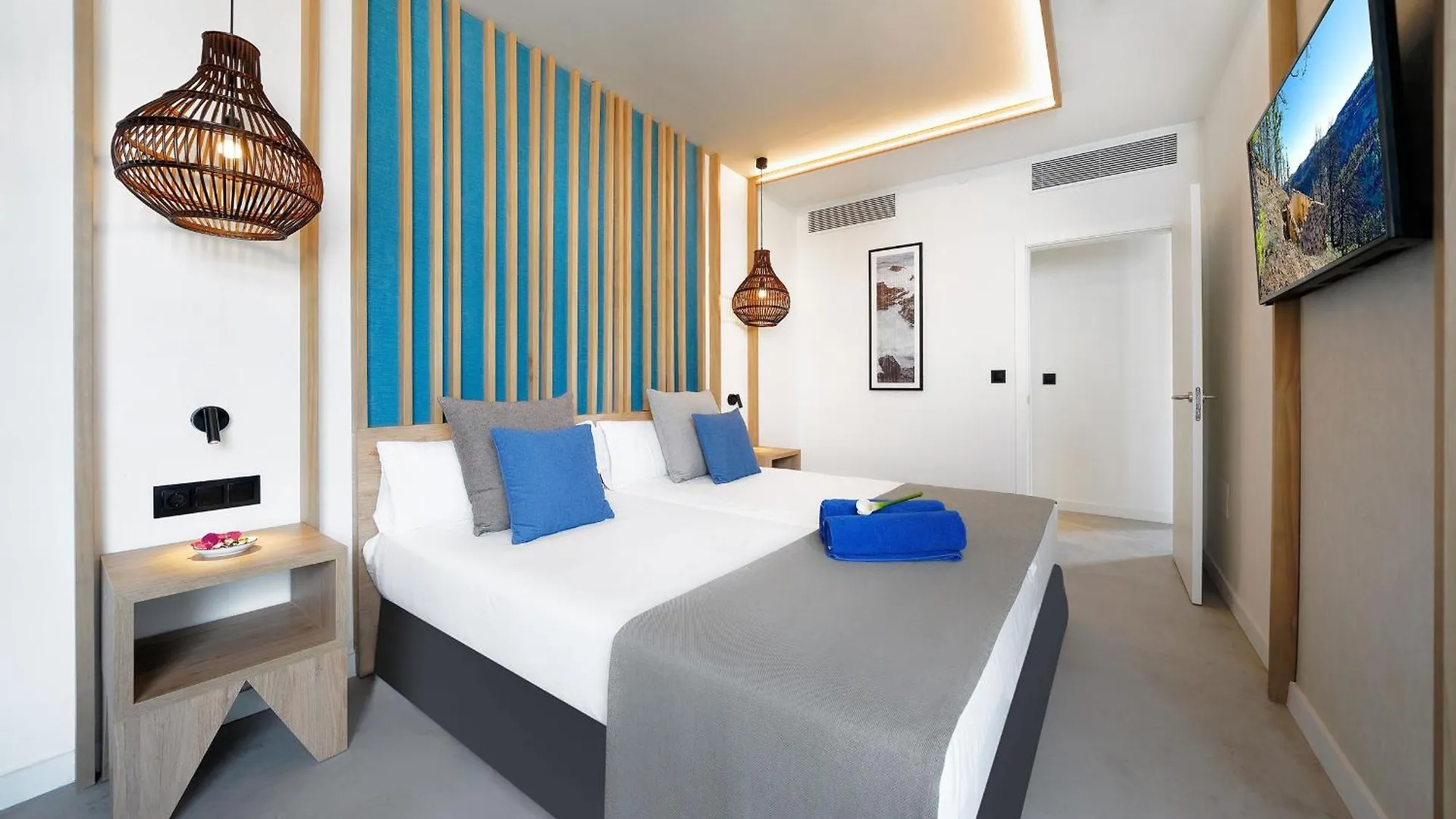 Hovima Suites Costa Adeje (Adults Only) 4*, אדחה ספרד